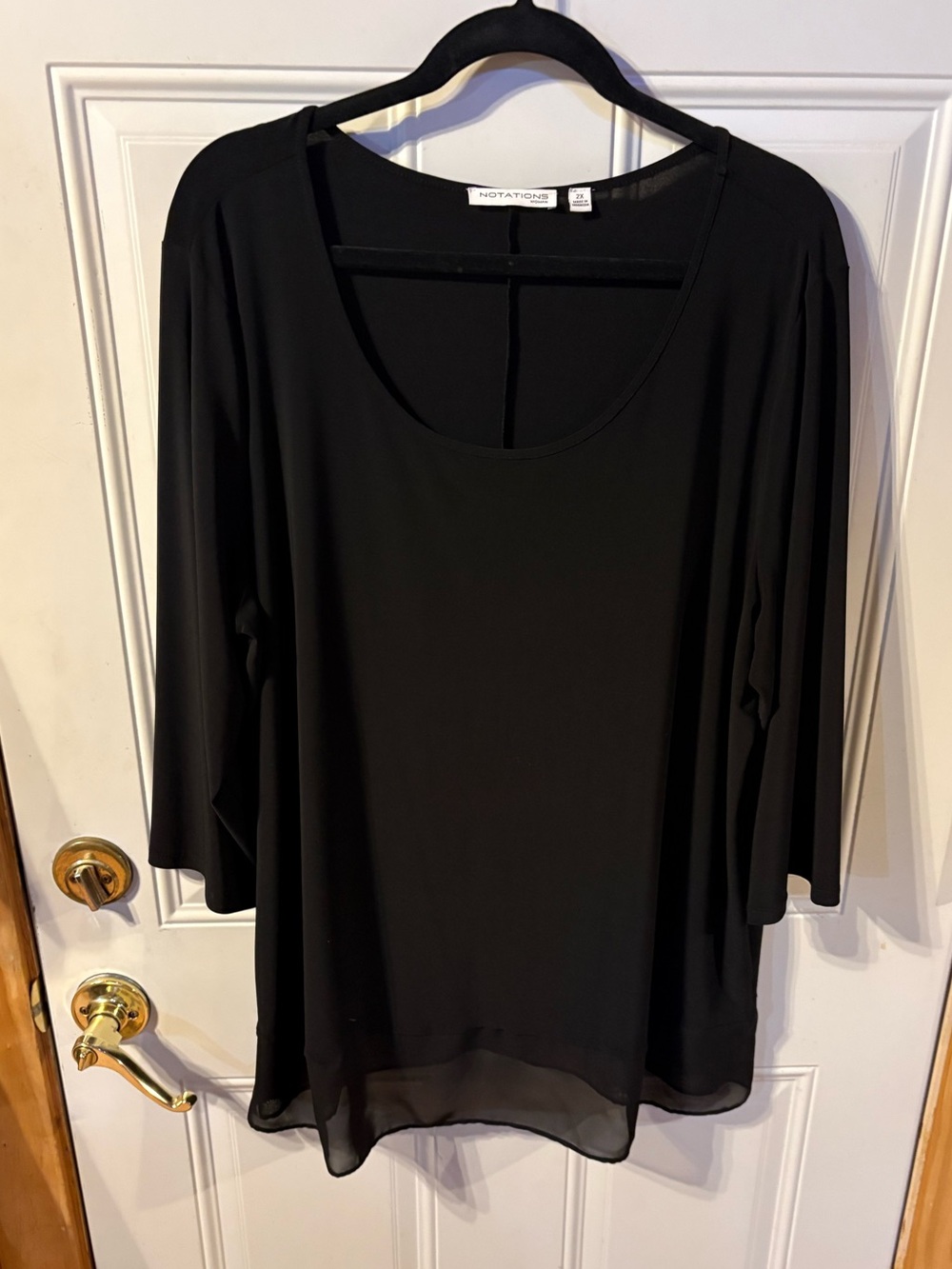 NOTATIONS Black Scoop Neck Long-Sleeve Women's Top
